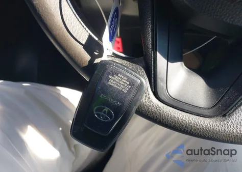 2019 Toyota Rav4 Xle z USA, uszkodzony, nr VIN 2T3W1RFV2KC022855